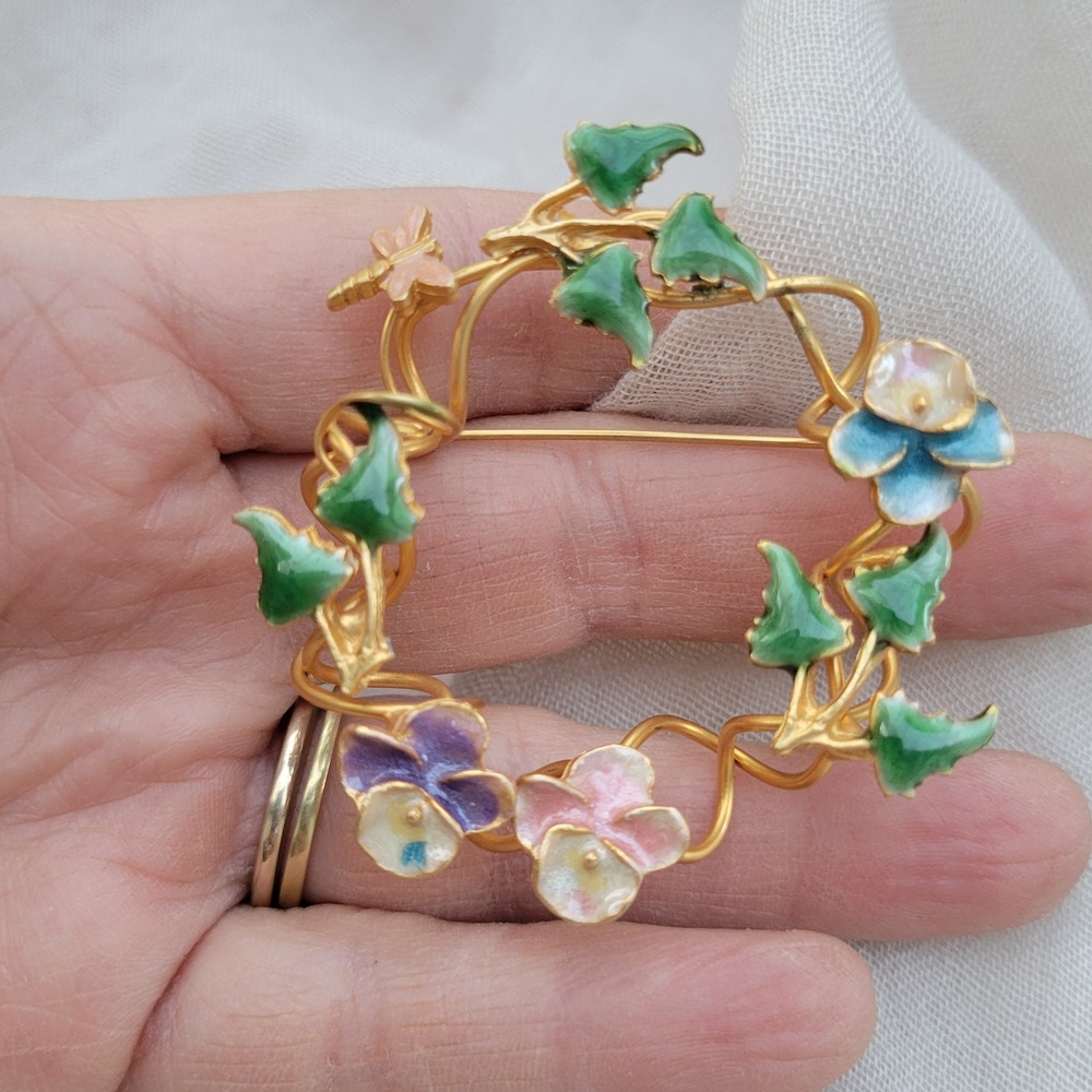 Vintage 1990s enameled spring wreath brooch dragonfly pansies gold-tone dainty